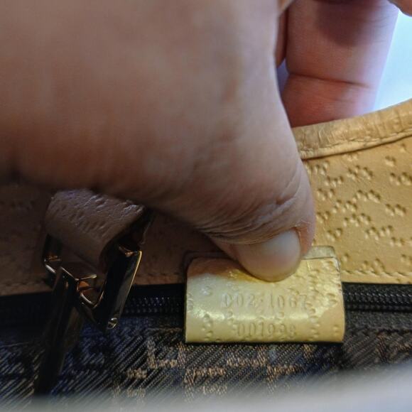 Authentic Gucci Jackie Canvas and Leather Beige Shoulder Bag $1,365 - Picture 9 of 16